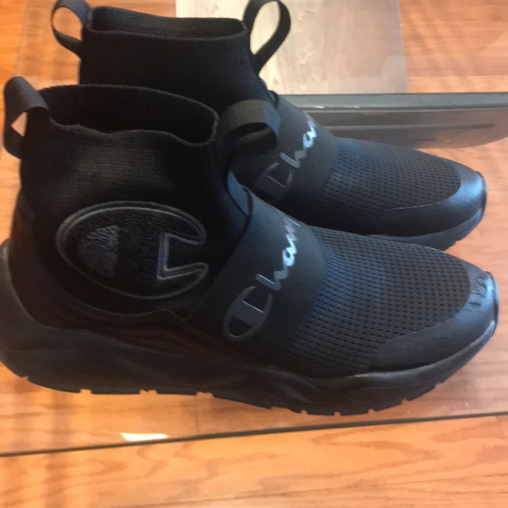 Champion 10 Black